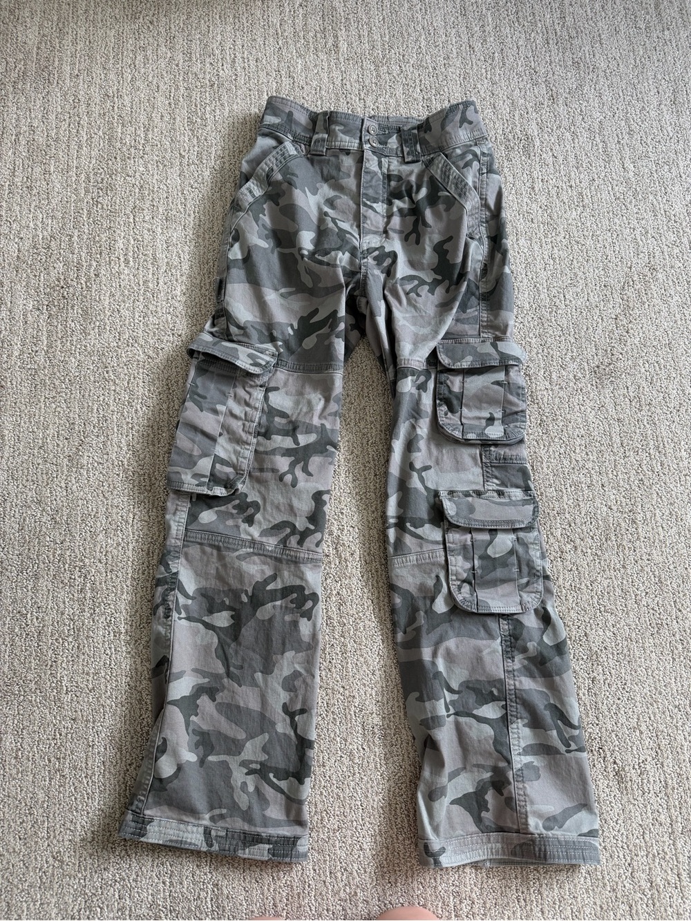 Abercrombie & Fitch Gray Camo Straight-Leg Cargo Pants